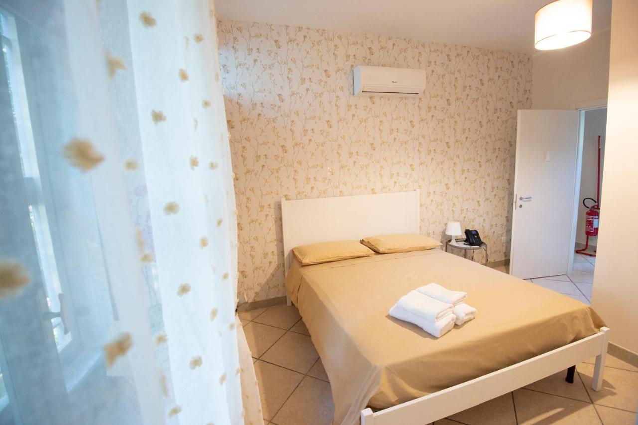 Donna Rosita Hotel San Felice a Cancello Exterior photo